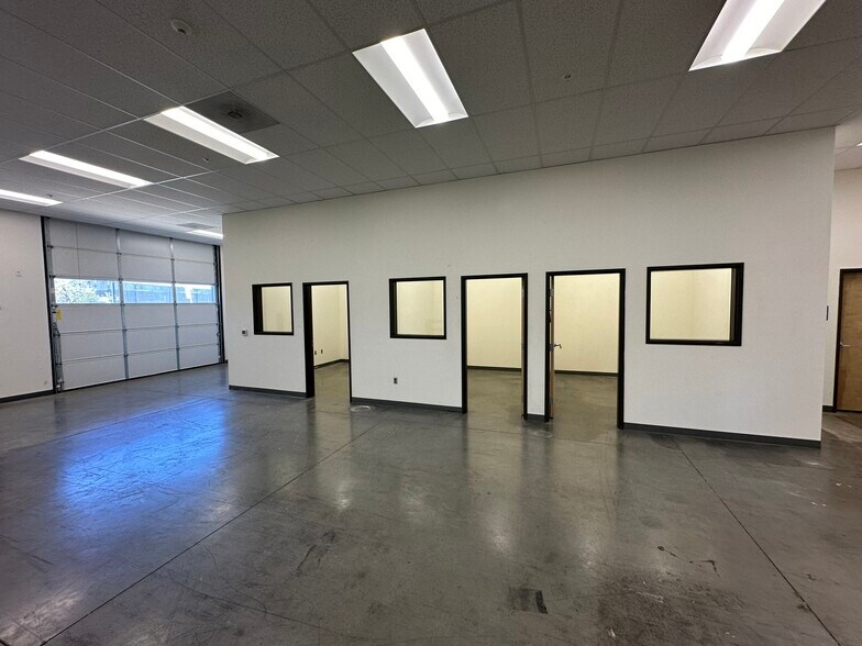 More Photos Of 1750 McGilchrist St, Salem Warehouse For Lease