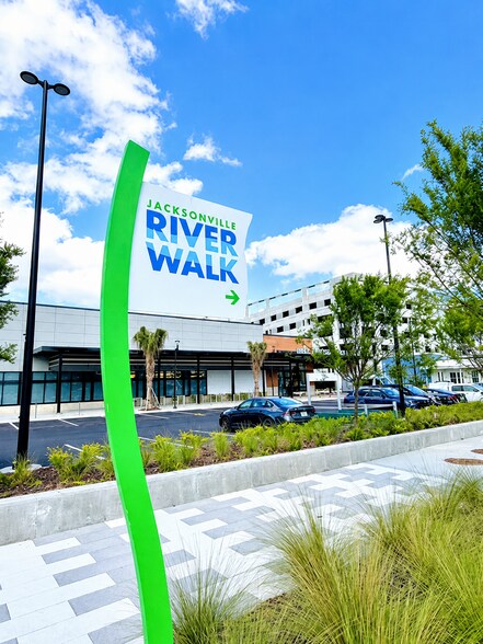 More Photos Of 1 Riverside Ave, Jacksonville Freestanding For Lease