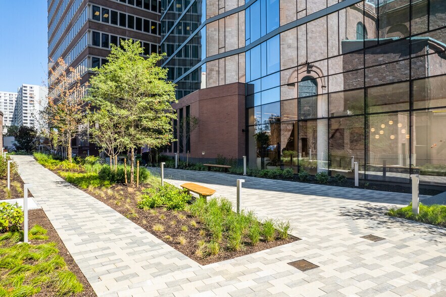 More Photos Of 1701 Race St, Philadelphia Apartments For Lease