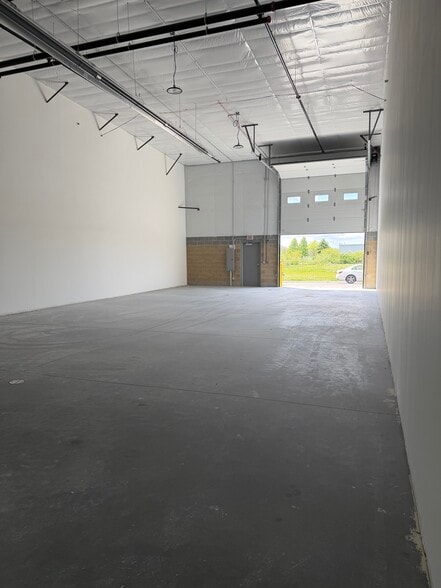 More Photos Of 900 Lambrecht Dr, Frankfort Industrial For Lease
