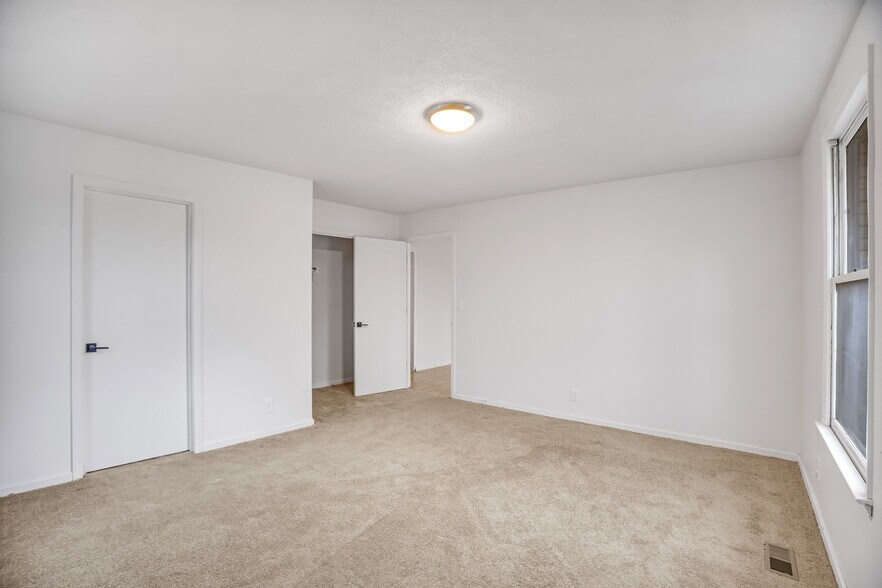 More Photos Of 151 Covington Ln, Dickson Apartments For Sale