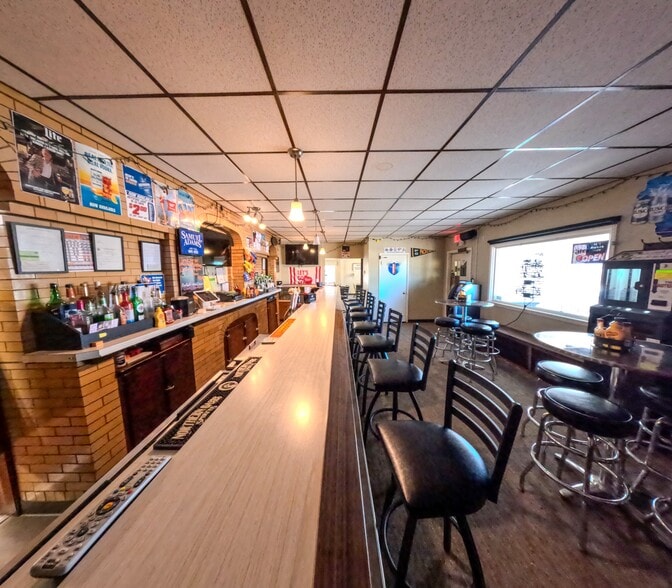 More Photos Of N4494 State Highway 42, Kewaunee Restaurant For Sale