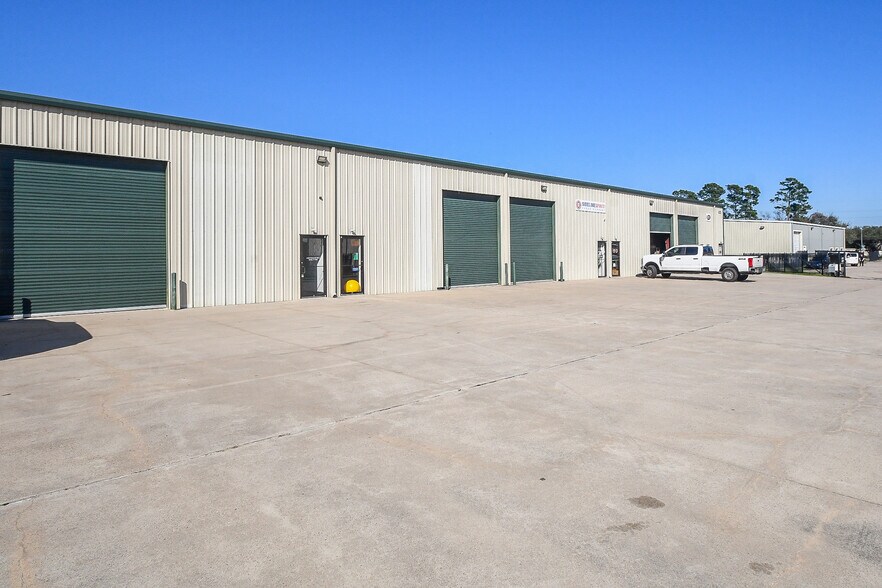 More Photos Of 21621 Rhodes Rd, Spring Warehouse For Lease