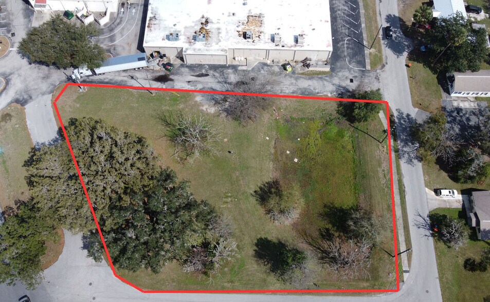 More Photos Of 5810-5840 SE Abshier Blvd, Belleview Storefront For Lease