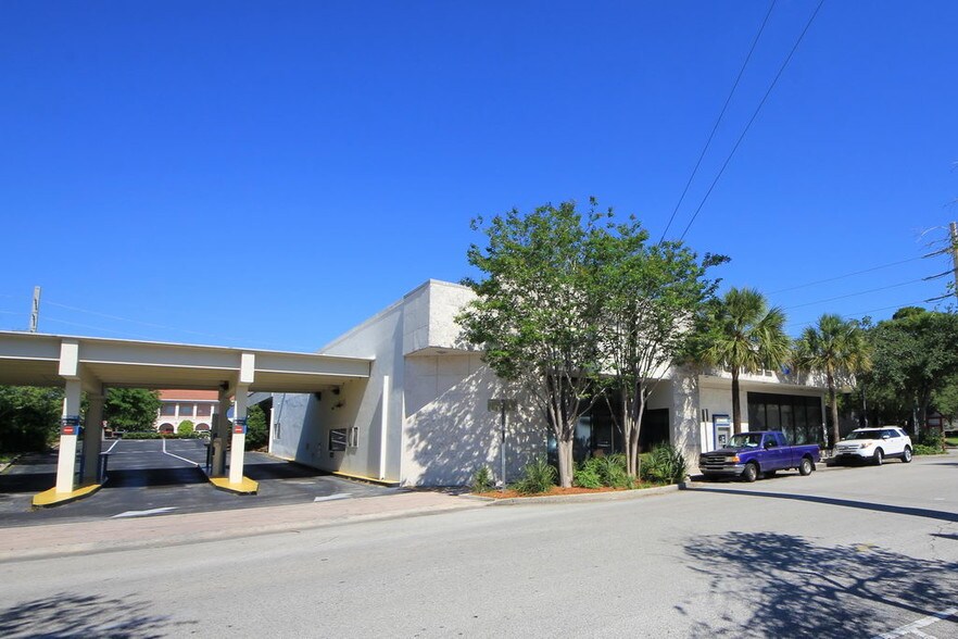 More Photos Of 505 Brevard Ave, Cocoa Bank For Lease