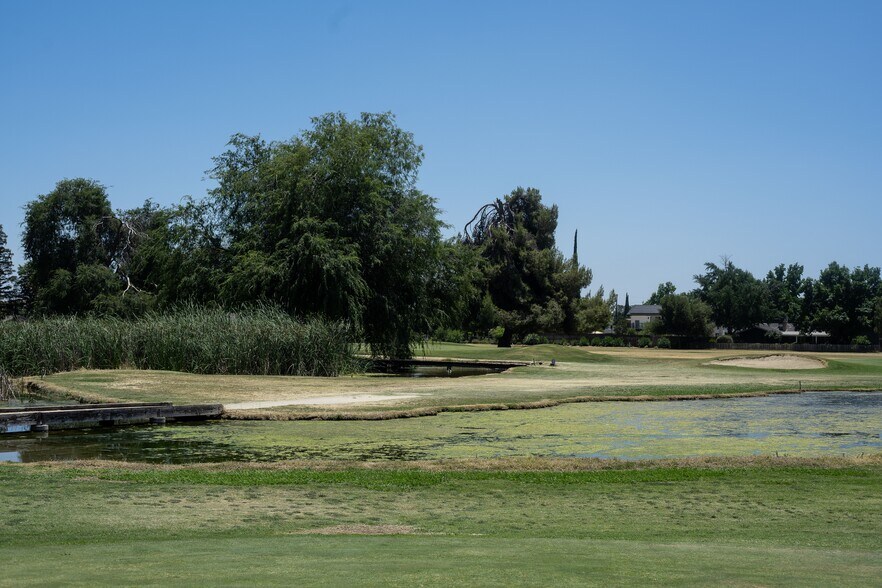 More Photos Of 510 W Visalia Rd, Exeter Golf Course Driving Range For Sale