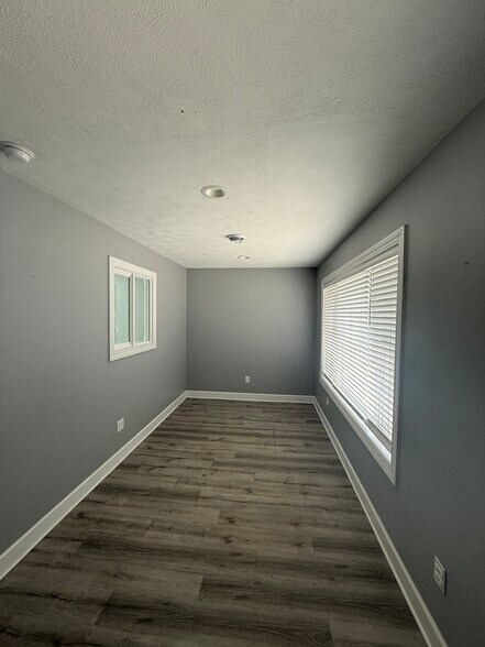 More Photos Of 302 S Birkey St, Bremen Industrial For Sale