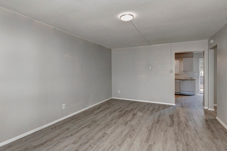 More Photos Of 1415 S Corona Ave, Colorado Springs Apartments For Sale