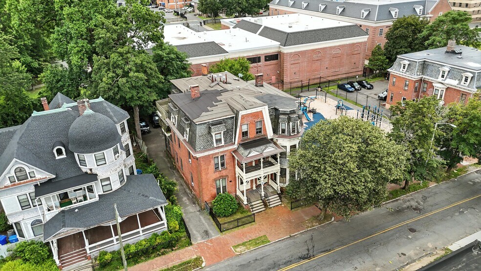 More Photos Of 263 Union St, Springfield Apartments For Sale