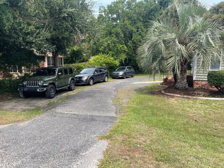 More Photos Of 15 21st Ave, Isle Of Palms Loft Creative Space For Sale