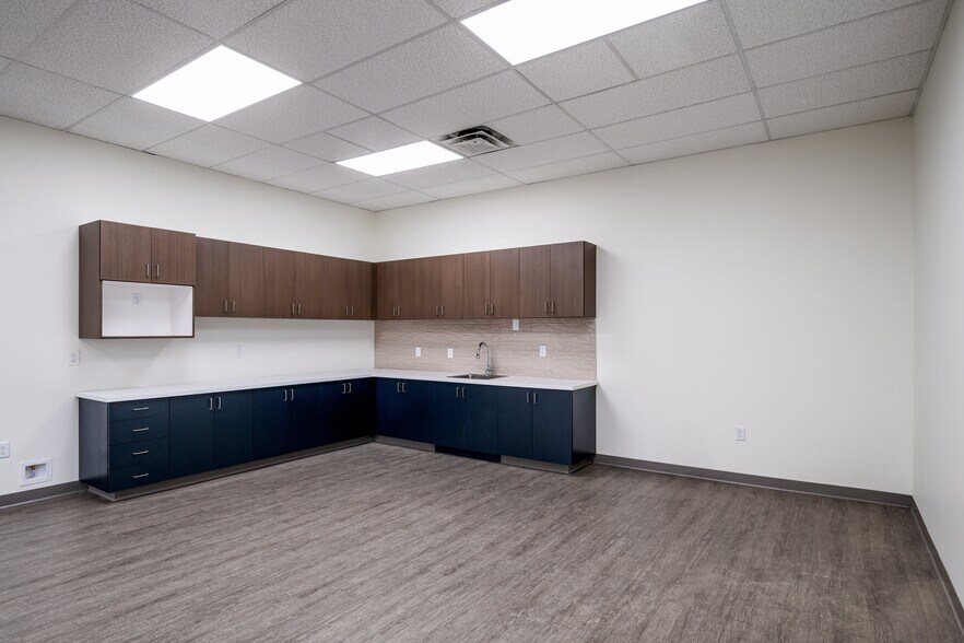 More Photos Of 2445 W Dunlap Ave, Phoenix Schools For Sale