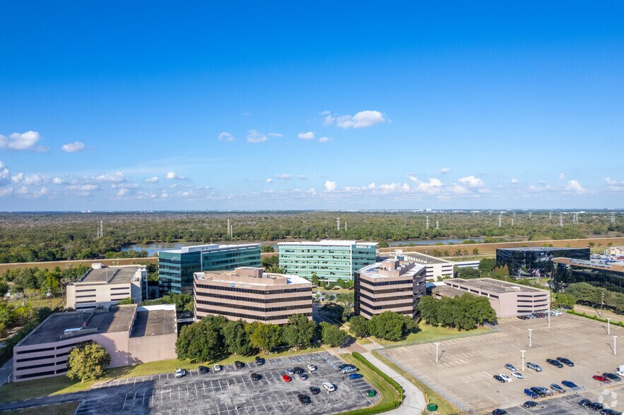 More Photos Of 12141 Wickchester Ln, Houston Office For Lease