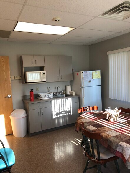 More Photos Of 27 W Sand Lake Rd, Wynantskill Medical For Sale