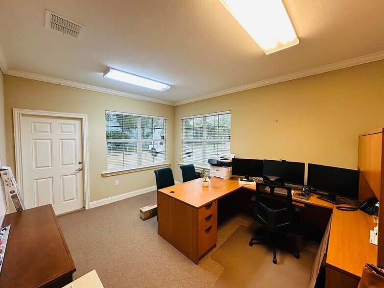 More Photos Of 6100 Greenland Rd, Jacksonville Office For Lease