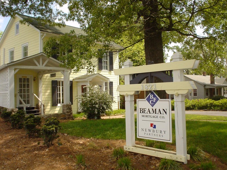 More Photos Of 1821 Cumberland Ave, Charlotte Medical For Lease