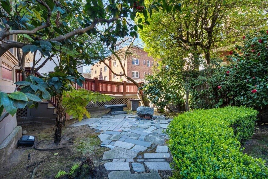 More Photos Of 653 11th St, Oakland Loft Creative Space For Sale