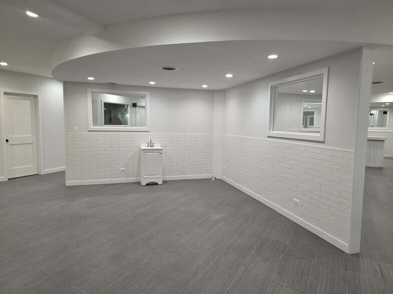 More Photos Of 784 Central Ave, Highland Park Office For Lease
