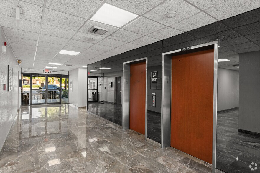 More Photos Of 1761 W Hillsboro Blvd, Deerfield Beach Office For Lease