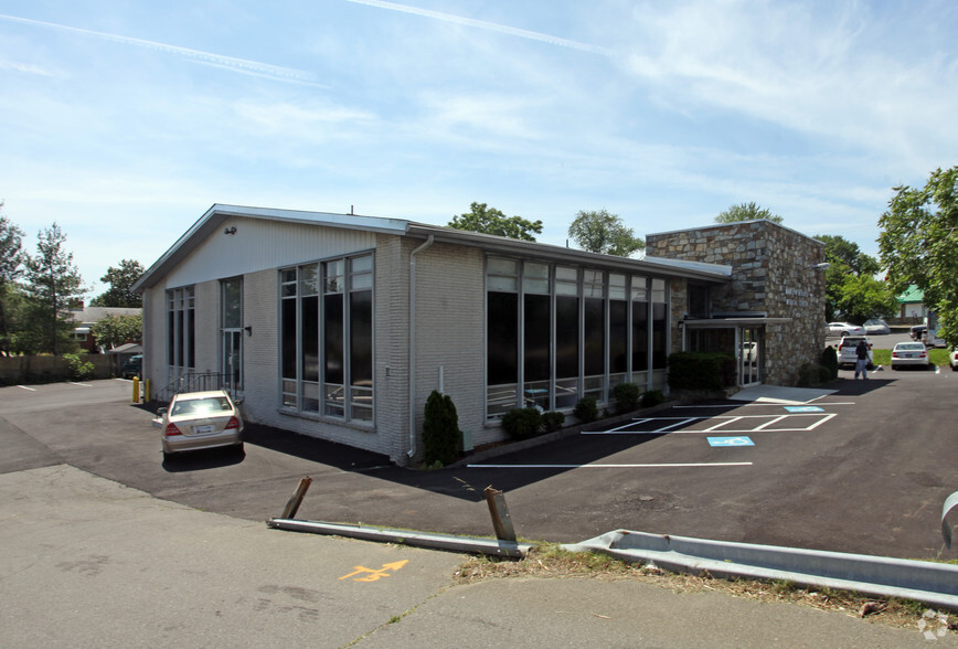 Primary Photo Of 4302 St. Barnabas Rd, Temple Hills Medical For Lease