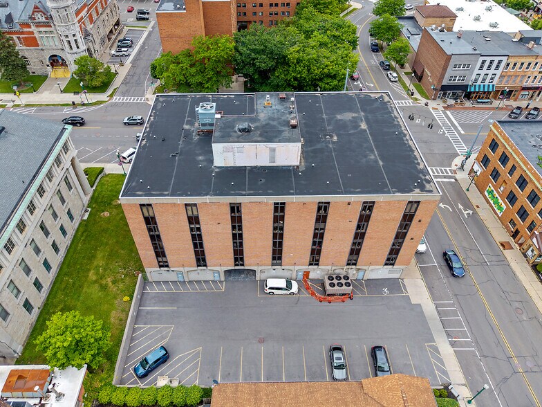 More Photos Of 144 Genesee St, Auburn Office For Sale
