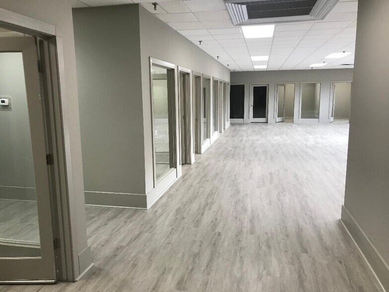 More Photos Of 192 Murdock Rd, Troutman Manufacturing For Lease