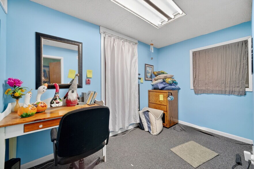 More Photos Of 0S165 Church St, Winfield Office For Sale