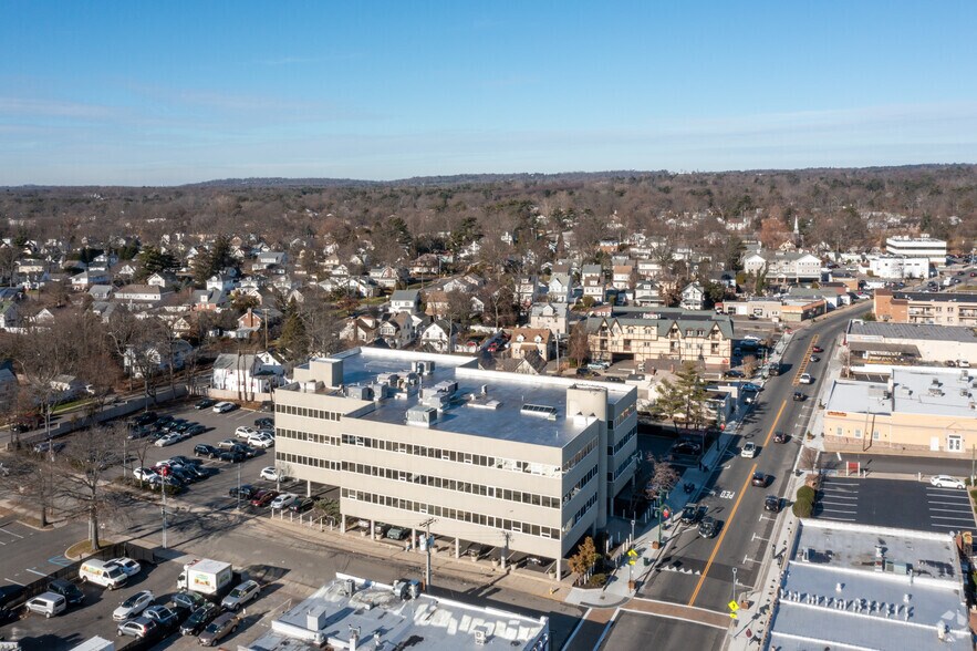 265 Post Ave, Westbury, NY 11590 Medical Office For Lease