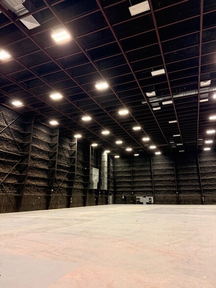 More Photos Of 13701 Old Gentilly Road, New Orleans Industrial For Sale