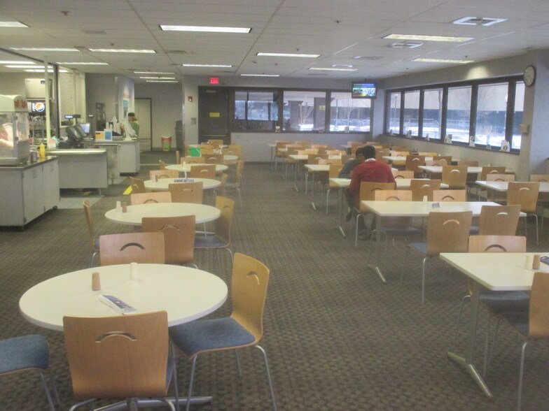 More Photos Of 705 E 60th St N, Sioux Falls Office For Sale