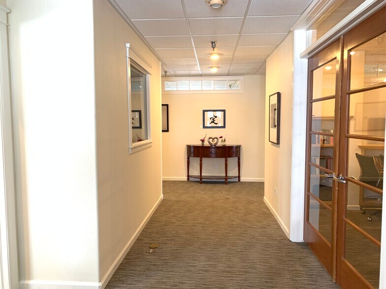 More Photos Of 7102 La Vista Pl, Niwot Medical For Sale