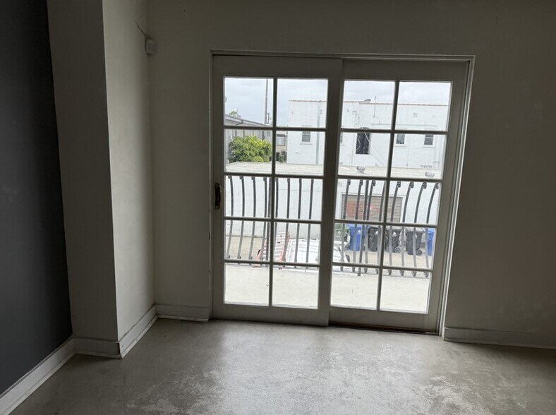 More Photos Of 8362 W 3rd St, Los Angeles General Retail For Sale