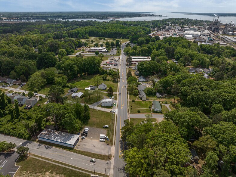 More Photos Of 2870 King William Ave, West Point Flex For Sale