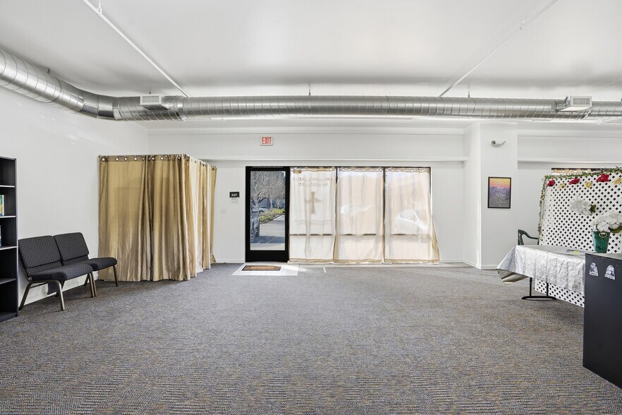 More Photos Of 203-205 W Central Ave, Lompoc Office For Sale