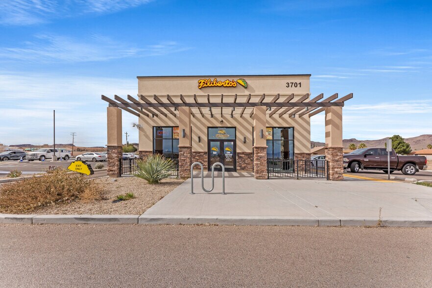 More Photos Of 3701 N Stockton Hill Rd, Kingman Fast Food For Sale