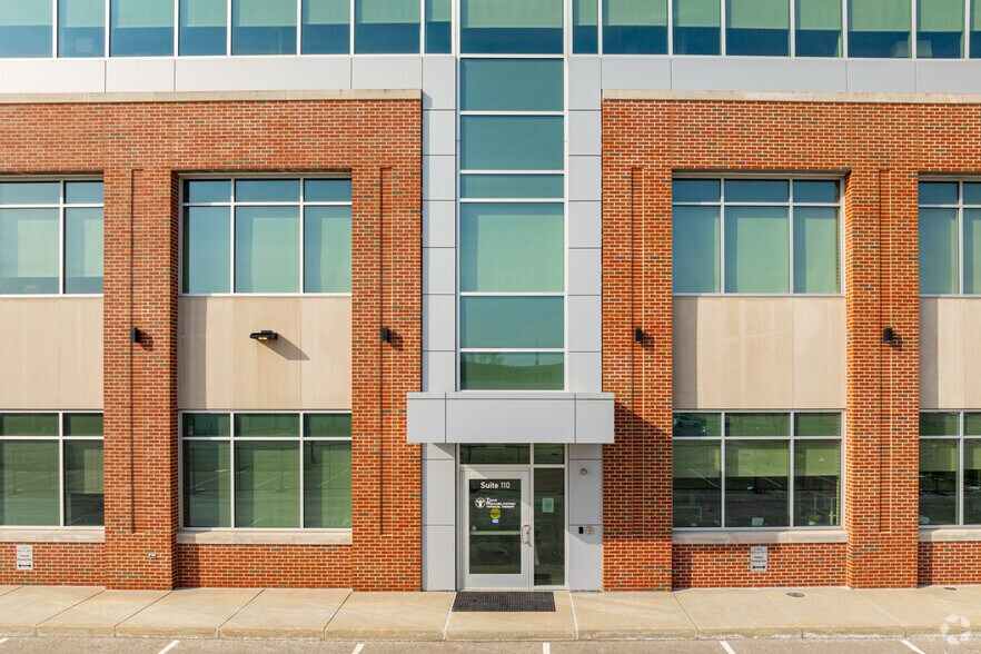 More Photos Of 12174 N Meridian St, Carmel Medical For Lease