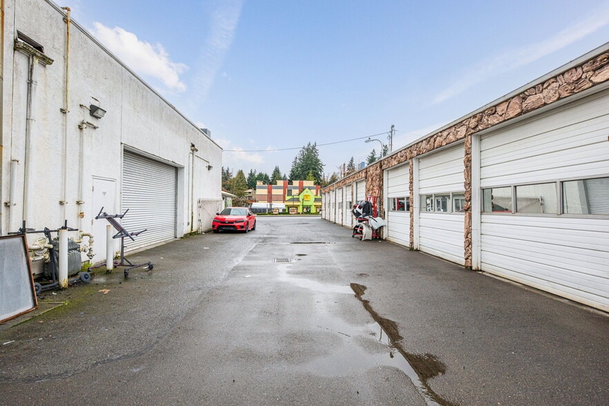 More Photos Of 13036 Lake City Way NE, Seattle Auto Dealership For Sale