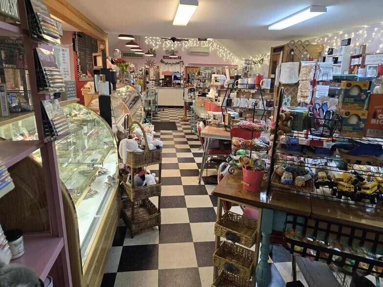 More Photos Of 5030 State Hwy, Eastham Freestanding For Sale