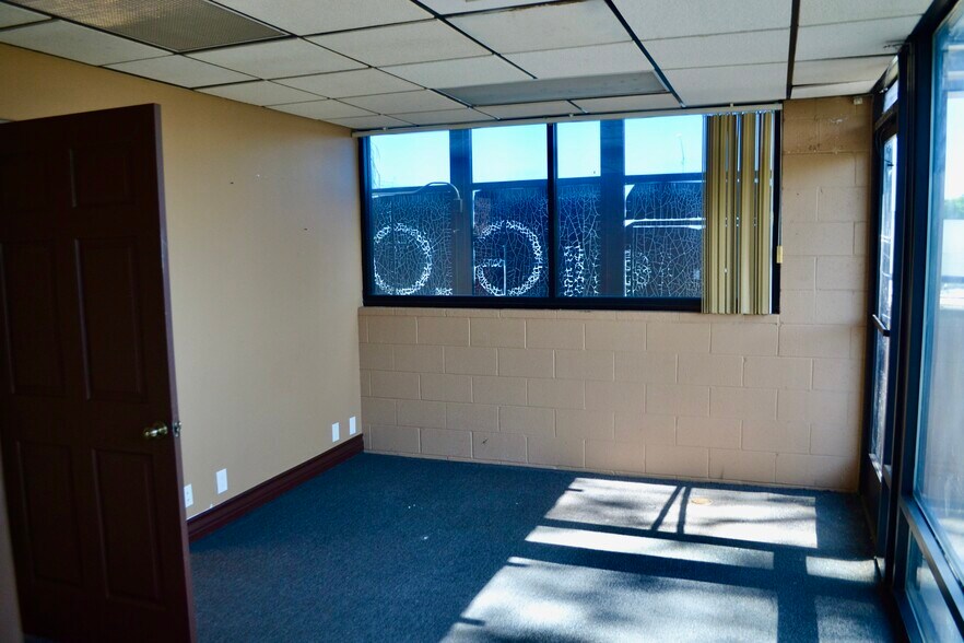 More Photos Of 9233 Charles Smith Ave, Rancho Cucamonga Flex For Lease