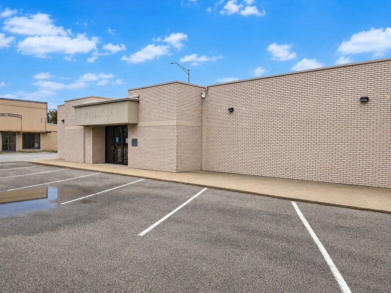 More Photos Of 101 N 4th St, Lometa Daycare Center For Sale