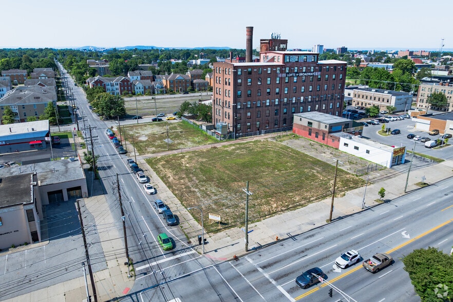 More Photos Of 430-440 E Broadway and Finzer, Louisville Land For Sale