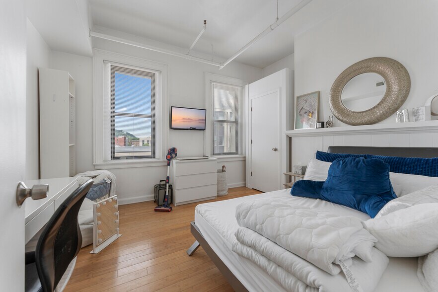 More Photos Of 56-58 Court St, Binghamton Apartments For Sale