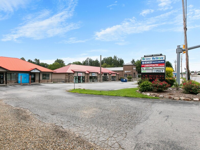 More Photos Of 2690 Hendersonville Rd, Fletcher Medical For Lease