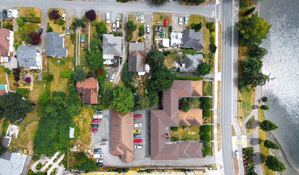 More Photos Of 992 Gorge Rd W, Saanich Land For Sale