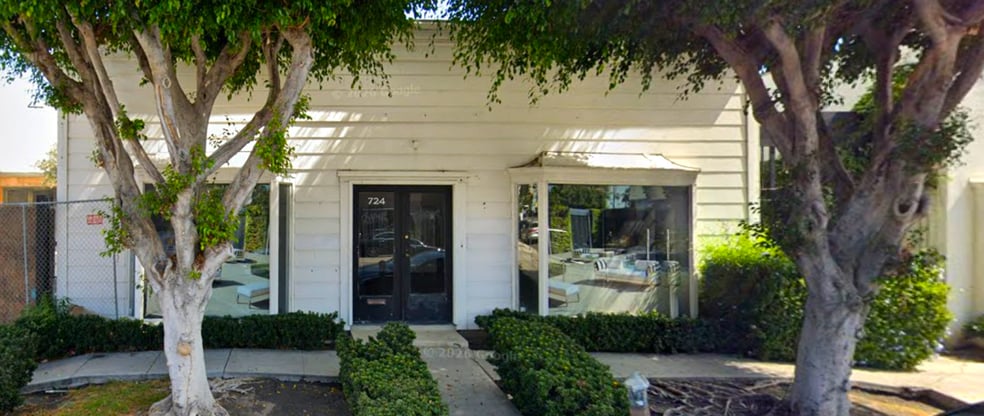 Primary Photo Of 724 N La Cienega Blvd, Los Angeles General Retail For Lease
