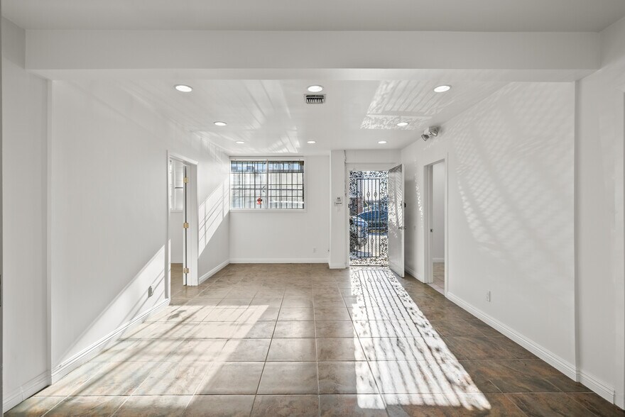 More Photos Of 7225 Fulton Ave, North Hollywood Warehouse For Sale