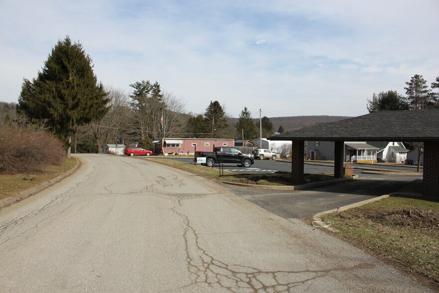 More Photos Of 112 Circle St, Franklin Office For Sale