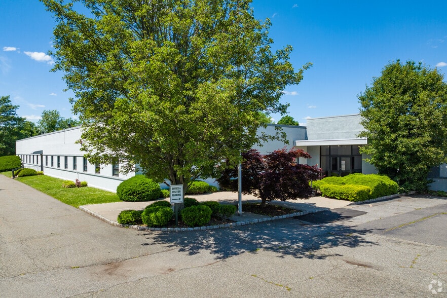 More Photos Of 1 Lisbon St, Clifton Distribution For Sale