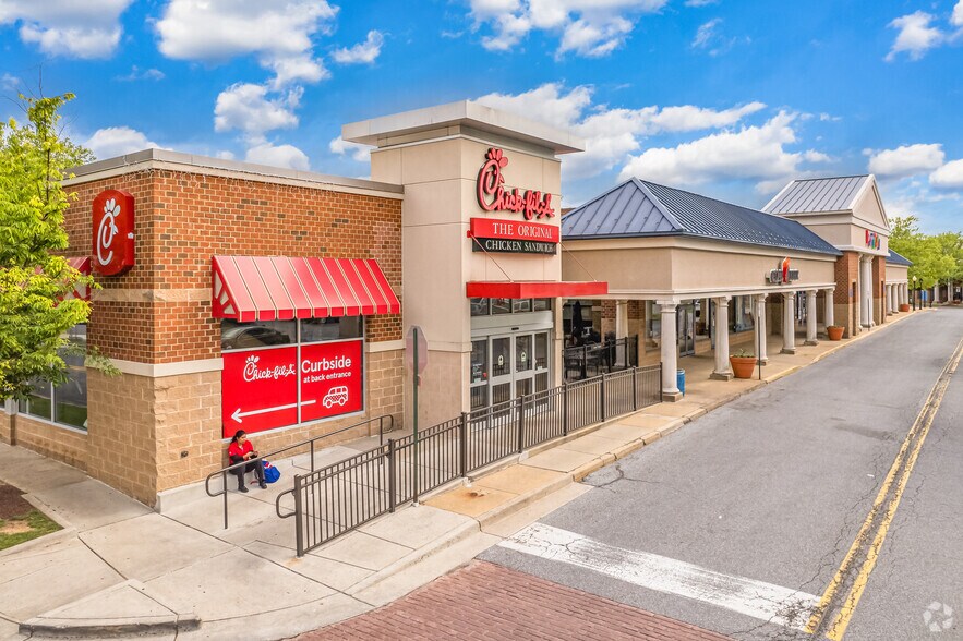 More Photos Of 104-116 Main St, Gaithersburg General Retail For Lease