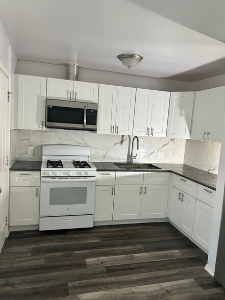 More Photos Of 2266 W Oak St, Denton Apartments For Sale