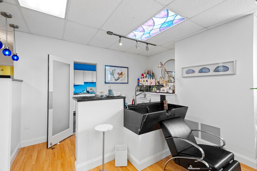 More Photos Of 984 Charles St, North Providence Office For Sale